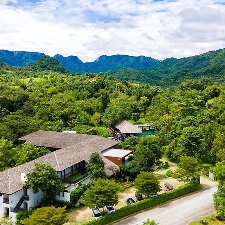 Rain Tree Khao Yai Hotel Pakchong Bagian luar foto